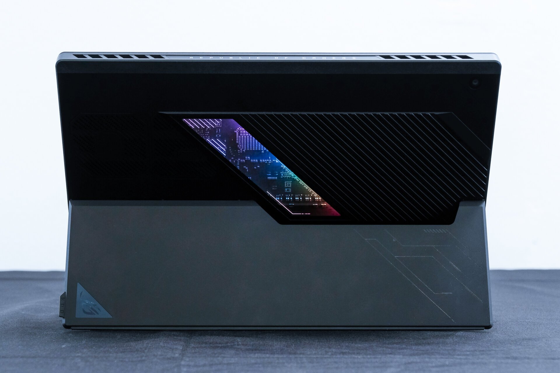 Ces Asus 18 öncesi