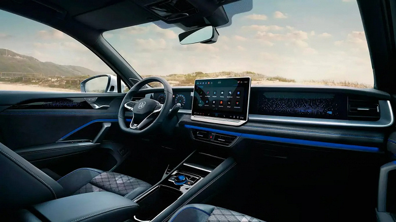 DCC Pro adaptif süspansiyona ve ChatGPT desteğine sahip Volkswagen Tiguan ve Touareg'in ortanca kardeşi. Volkswagen Tayron 2025 Avrupa'da satışa çıkıyor