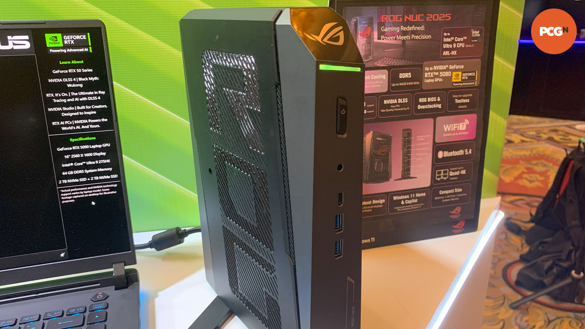 asus-rog-nuc-2025-sol taraf Asus ROG NUC 2025 mini oyun bilgisayarı CES'te.