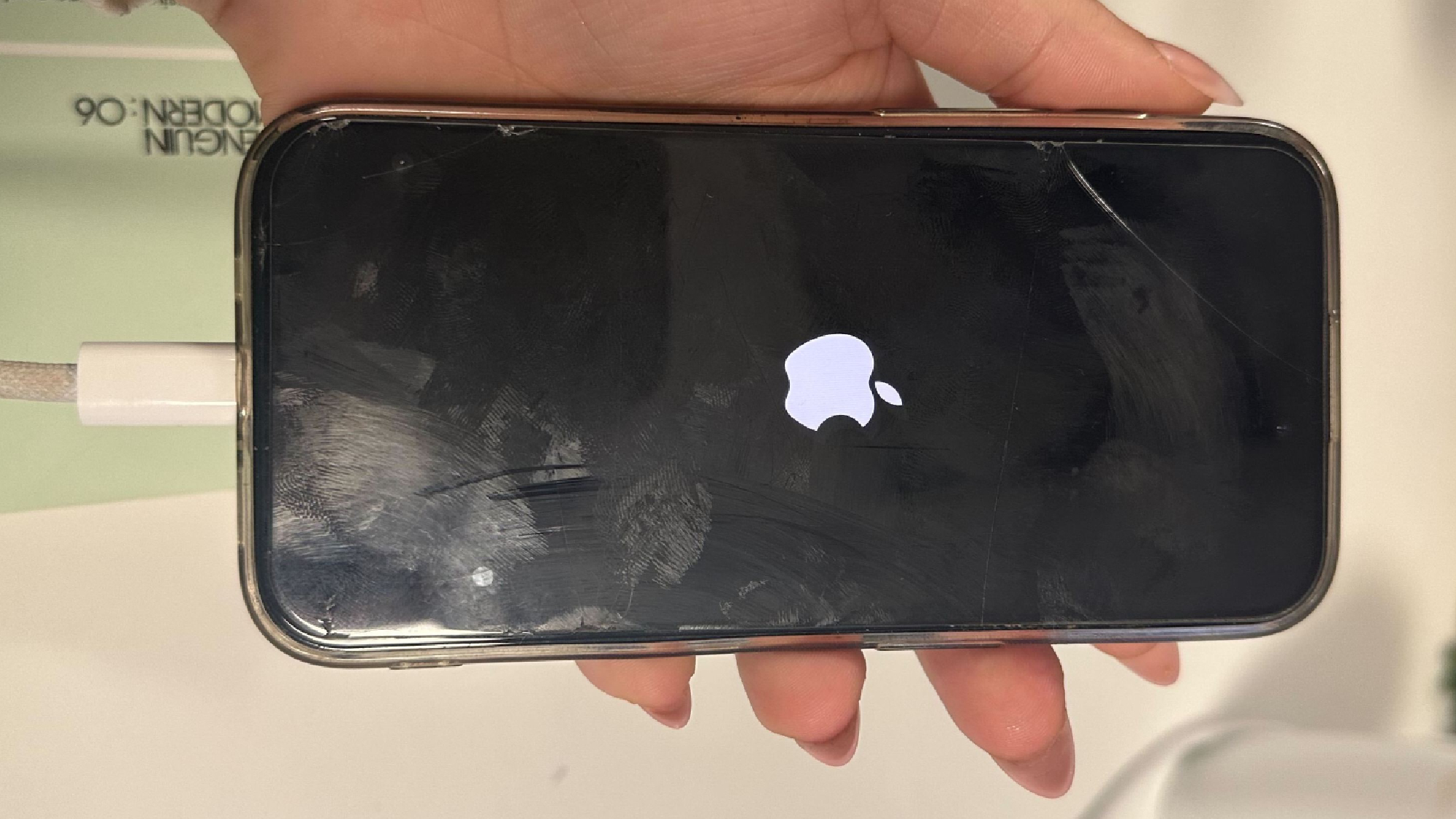 iPhone yeniden başlatılıyor 