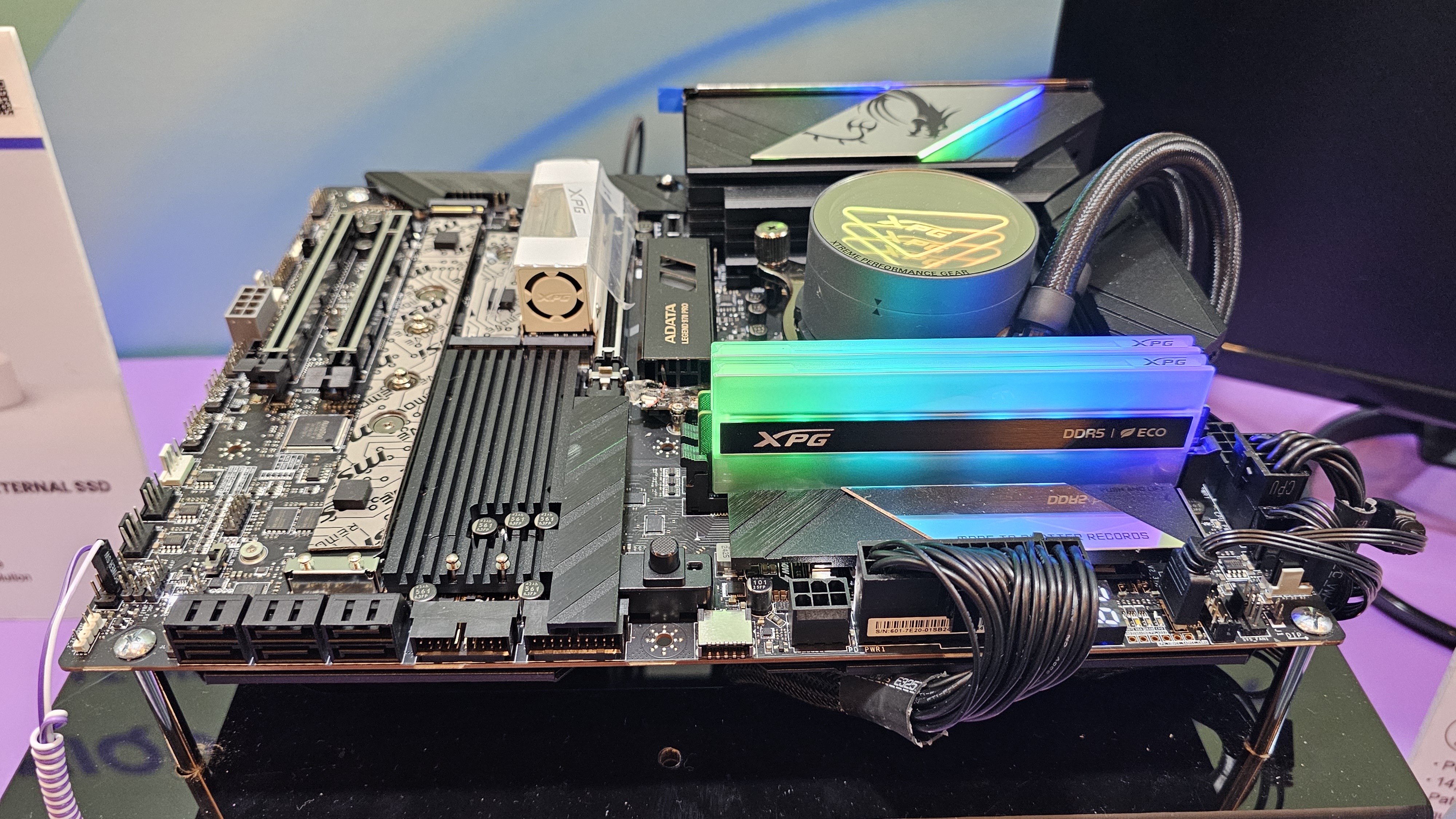 Mars 970 Storm PCIe 5.0 SSD ve Levante II CPU bloğunda çift soğutucu