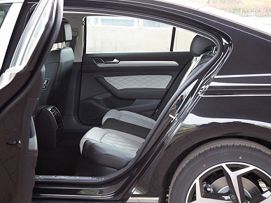 Lüks Volkswagen Magotan sunuldu: 1.4 litrelik turbo motor ve fiyatı 3.700 $ düştü