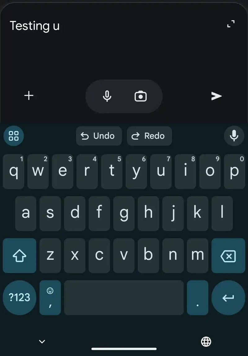 Gboard uygulamasının geri alma ve yineleme düğmelerinin ekran görüntüsü