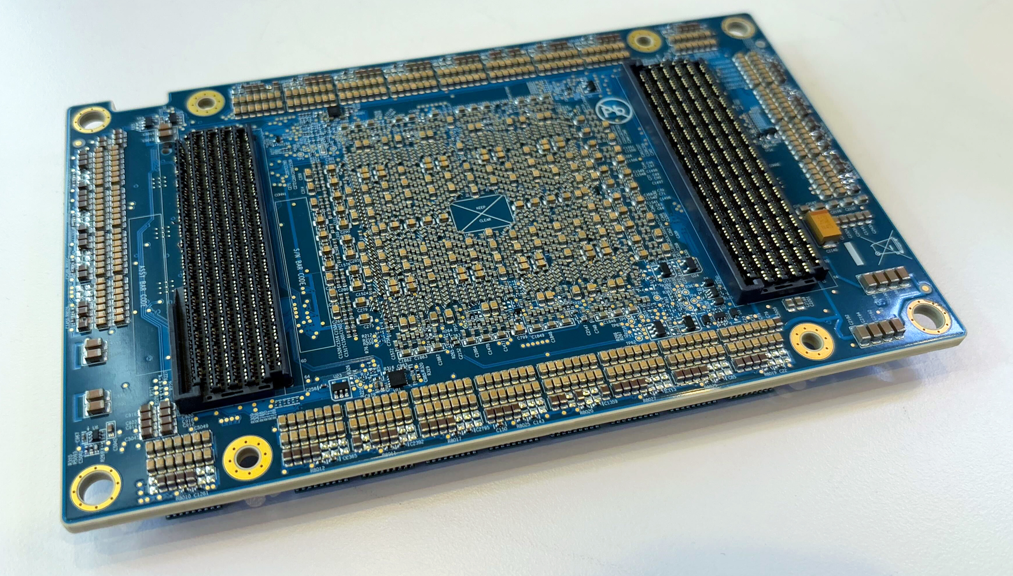 AMD'nin Instinct MI325X'i