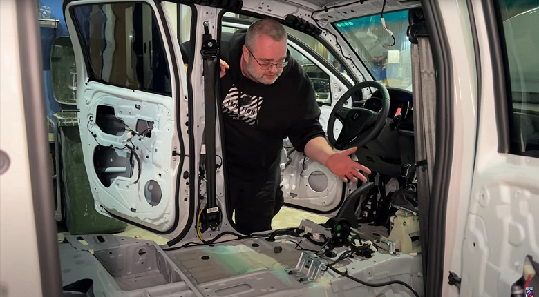 Toyota Hilux gibi çerçeve, Çin bataryası ve zayıf ses yalıtımı. 