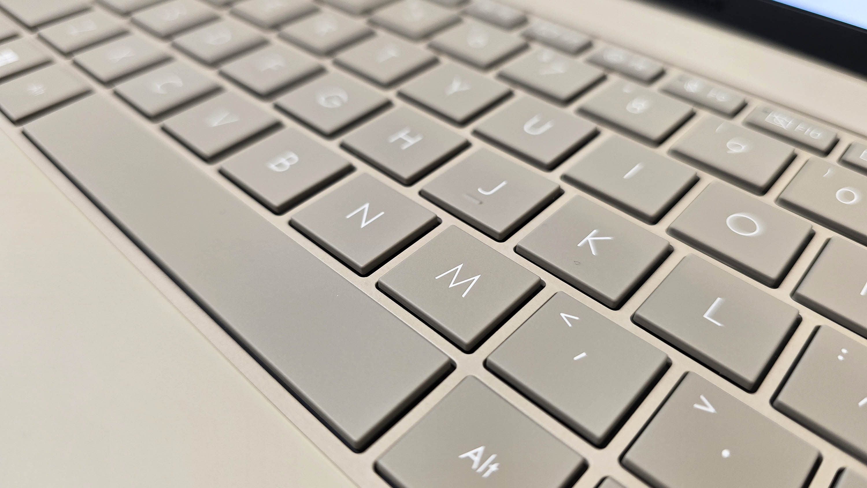 ASUS'un Qualcomm Snapdragon X işlemcilere sahip yeni 2025 Zenbook A14'ü CES 2025'te duyuruldu.