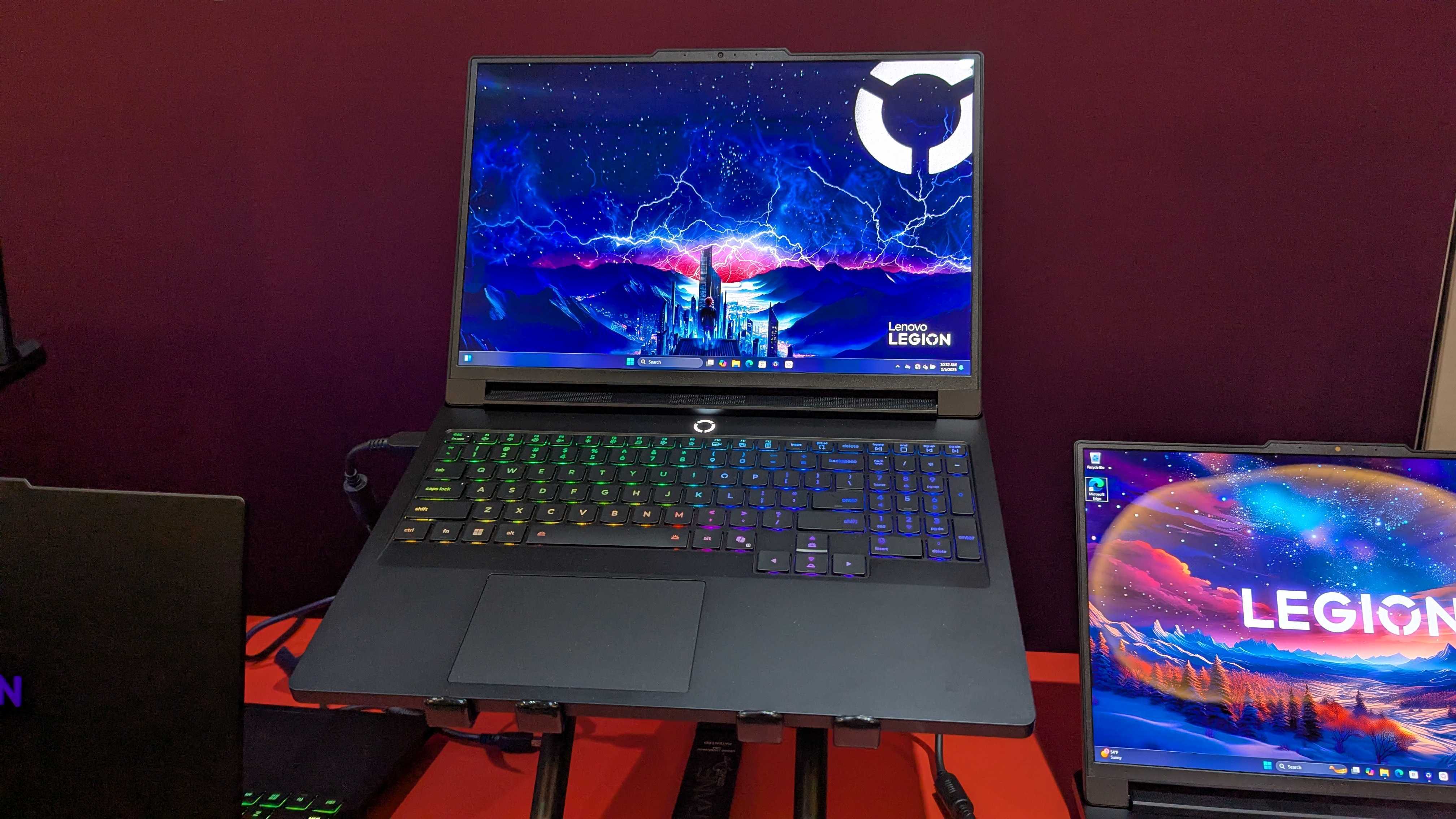 Lenovo Legion Pro 7i 16 (Gen 10)