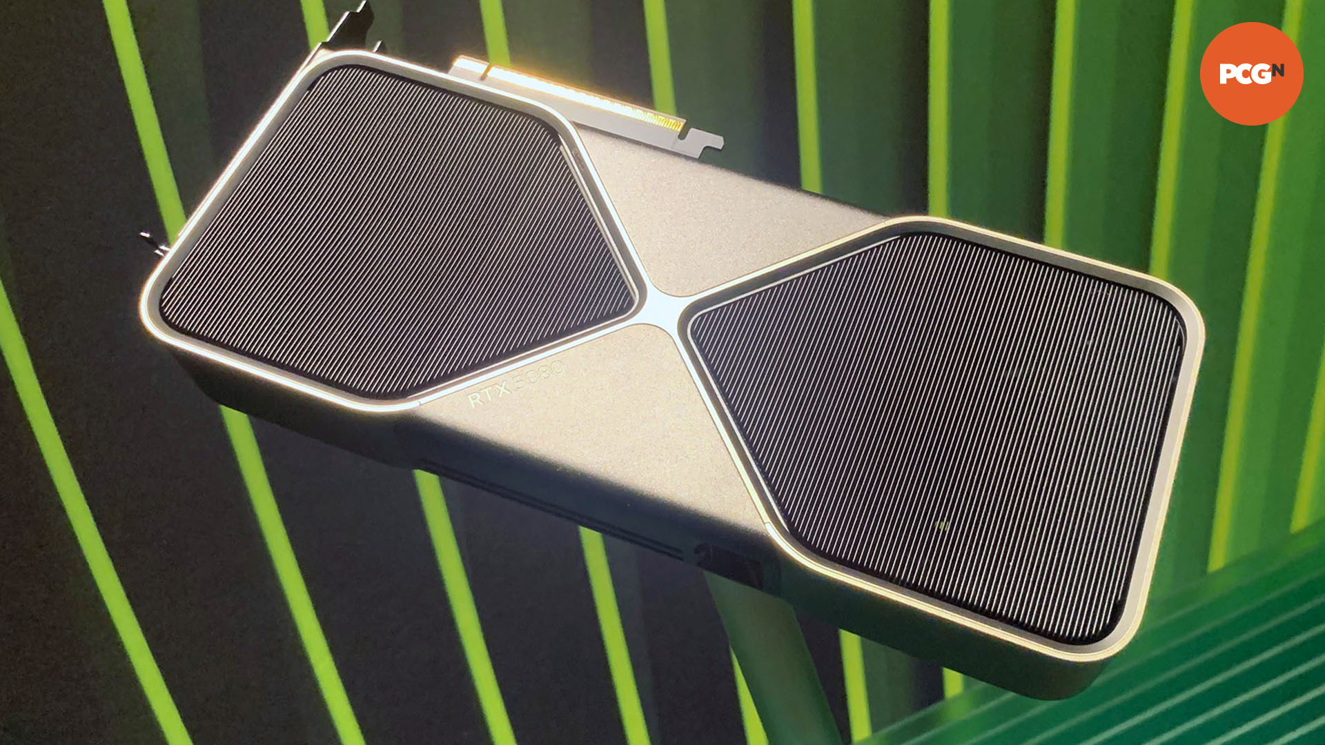 Nvidia GeForce RTX 5000 kılavuzu: 5080 grafik kartı, CES 2025'ten alınmıştır.