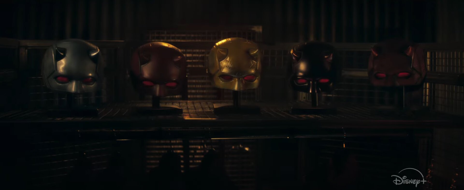 Daredevil Yeniden Doğdu Yeni Takım Elbiseler