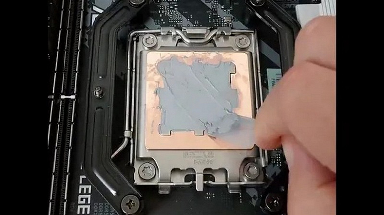 Bu sadece 5-6 dolarlık bir bakır parçası ama Ryzen CPU'nuzu biraz daha serin hale getirecek. Ainex, MK-04C AM5 CPU yongasını tanıttı