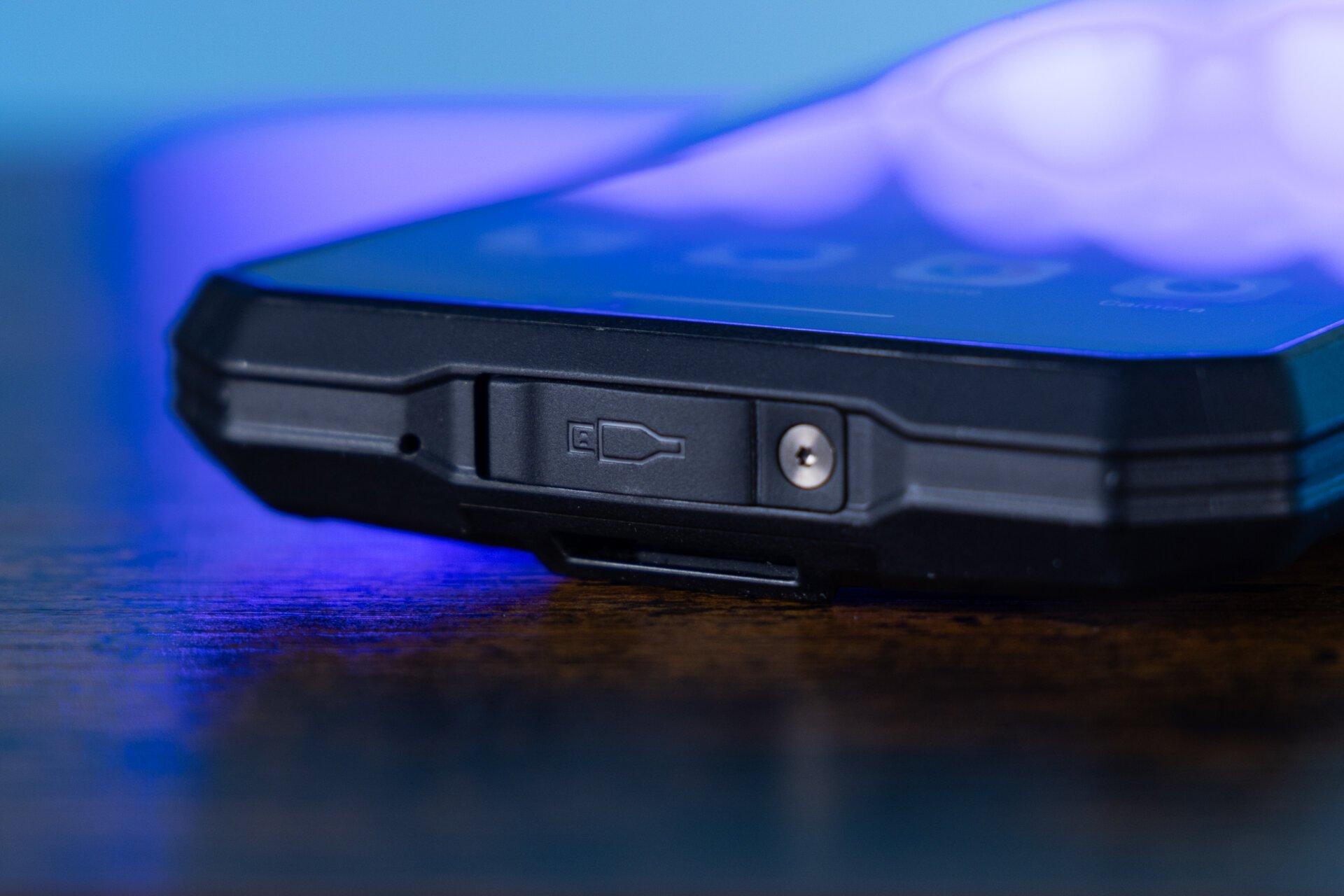 Doogee S200 Akıllı Telefon USB-C bağlantı noktası contası