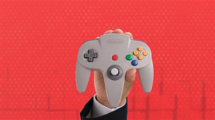 Yeni bir kablosuz Nintendo 64 Switch denetleyicisi.