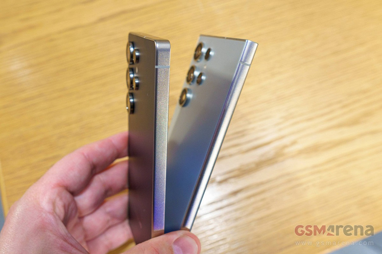 Bir elinde iki ultra. Samsung Galaxy S25 Ultra, galanın hemen ardından canlı fotoğraflarda Galaxy S24 Ultra ve Galaxy S25 Plus ile karşılaştırıldı