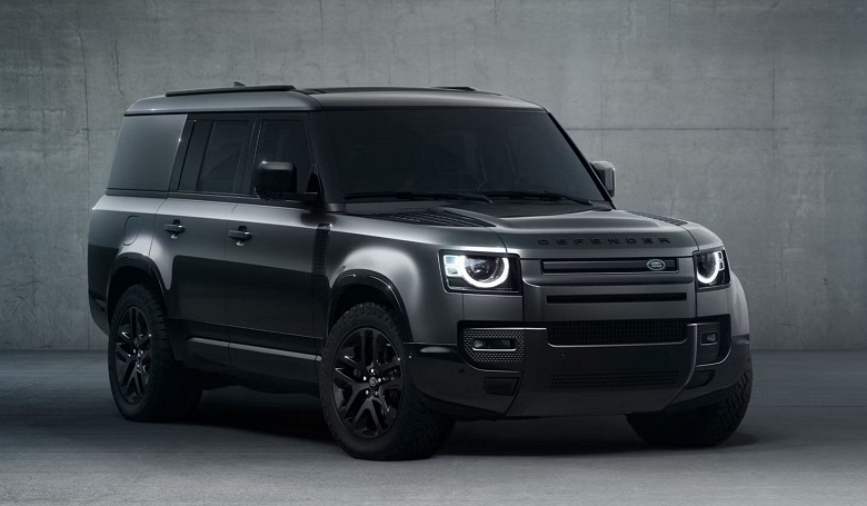 Lüks İngiliz primi zaten Rusya'da. Bayi artık 300 beygir gücünde bir motora ve dört tekerlekten çekişe sahip, 8 koltuklu büyük bir Land Rover Defender 130'a sahip.