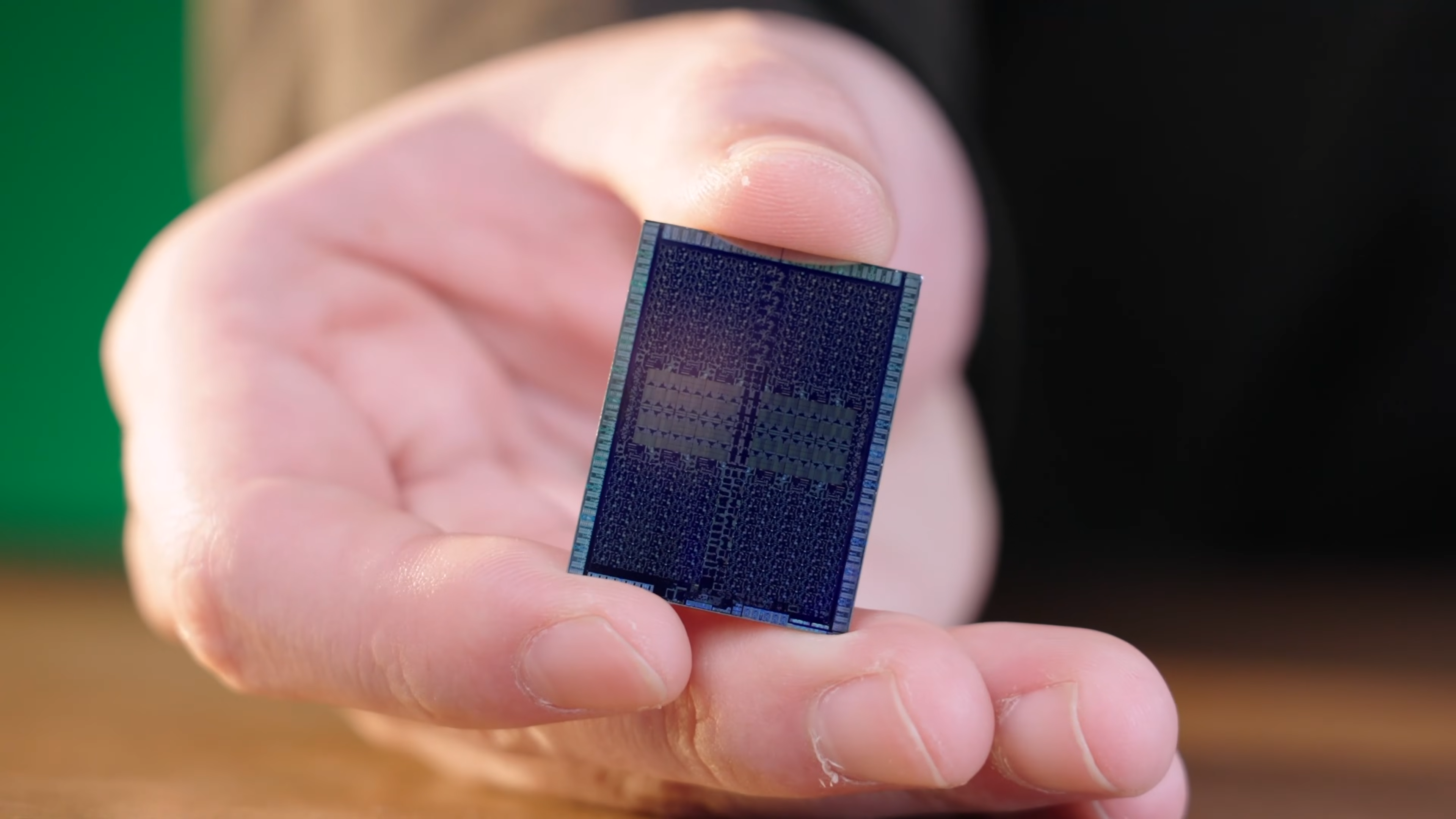 NVIDIA Blackwell GB202 GPU ve GDDR7 Bellek Güzel Kalıp Çekimleriyle Görüntüleniyor, ASUS GeForce RTX 5090 Astral LN2 ile 3,4 GHz'e Hız Aşırtılmış ve Neredeyse 1000W Tüketim Yapıyor 3