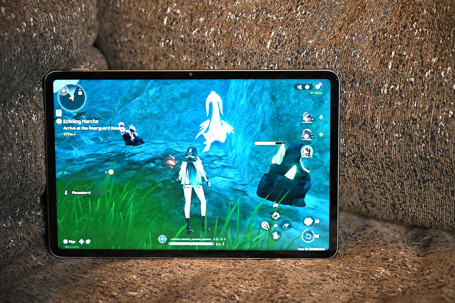 Redmagic Nova Gaming Tablet Waves Mobile Game Waves Mobile Game'den bir sahne çalıyor.