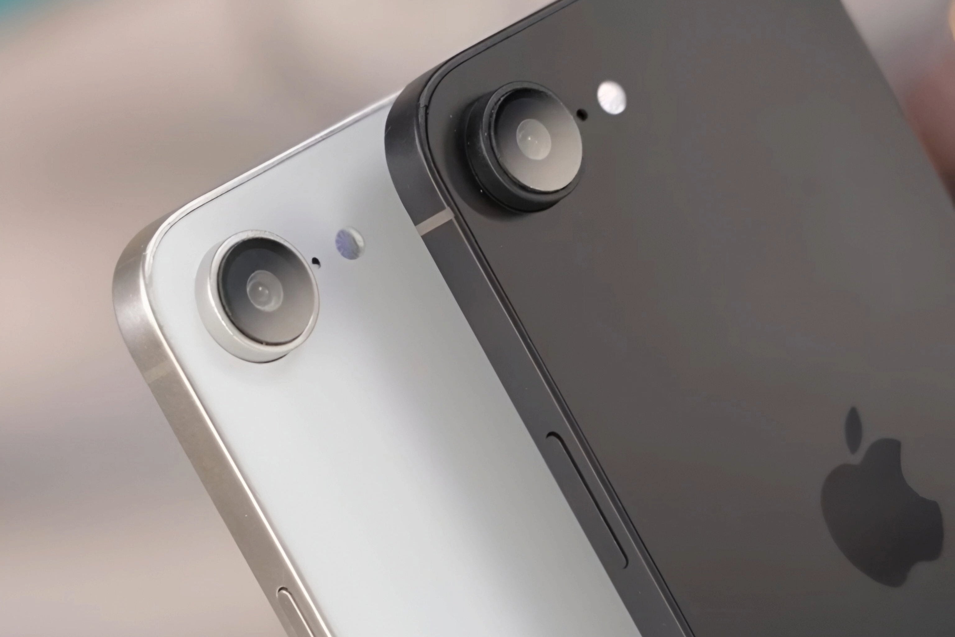 Yaklaşan iPhone SE 4 | Image Credit - Majin Bu - Apple, iPhone SE 4'ün tek kamerasıyla riskli bir oyun oynuyor - ancak Piksellere Güç Kazanacak mı?