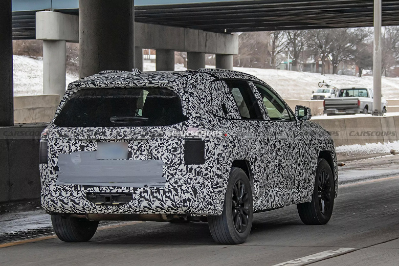 Amerika Birleşik Devletleri'ndeki yollarda tamamen yeni bir Toyota RAV4 2026 fotoğraflandı
