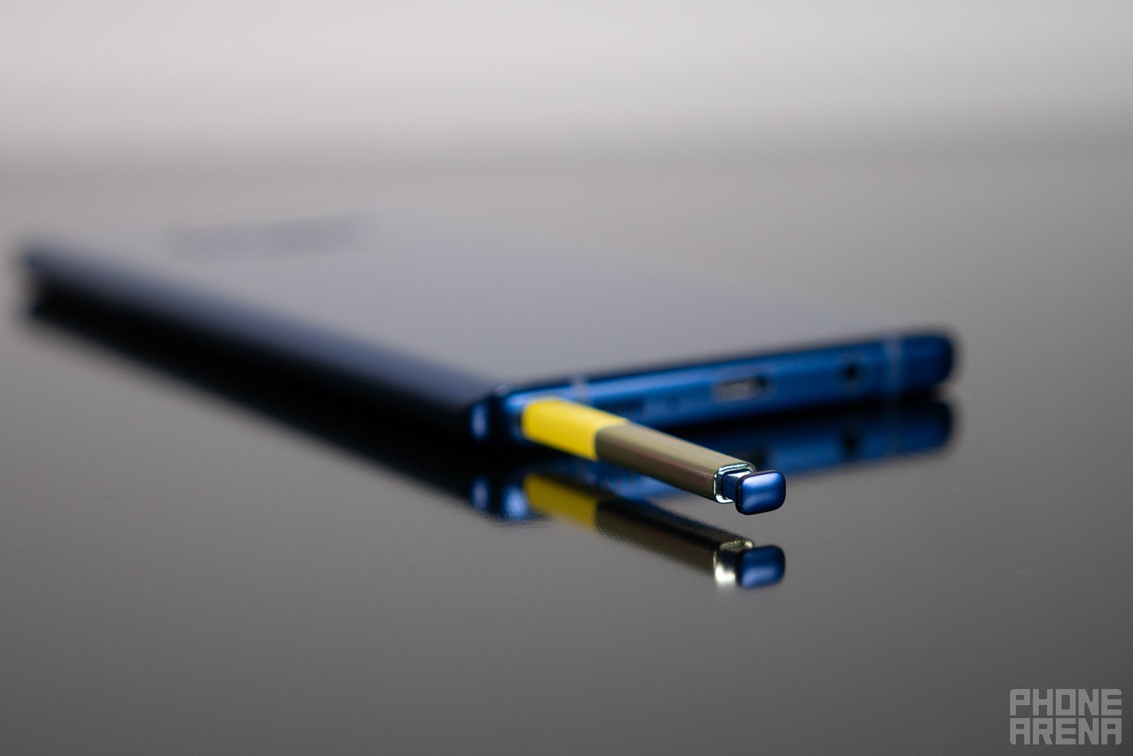 Galaxy Note 9 Telefondan Çıkarılan Kalemin Closeup
