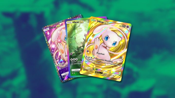 Pokemon TCG cebinde üç mew ex kartı.