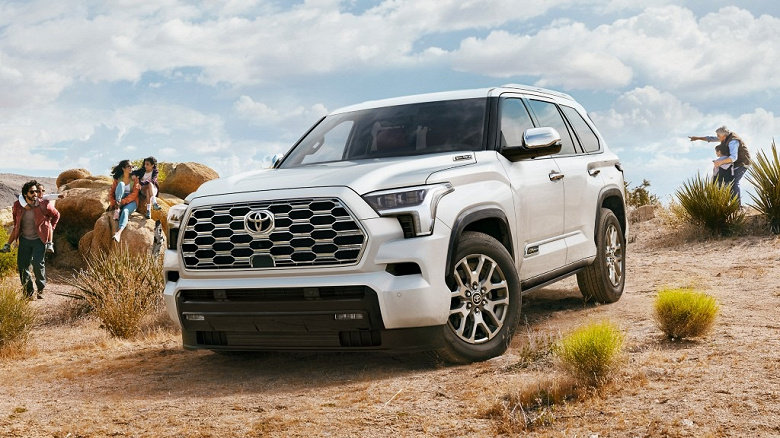 Dünyanın en güvenilir SUV'larından biri. Rusya'daki bayiler en son Toyota Sequoia'yı sunuyor