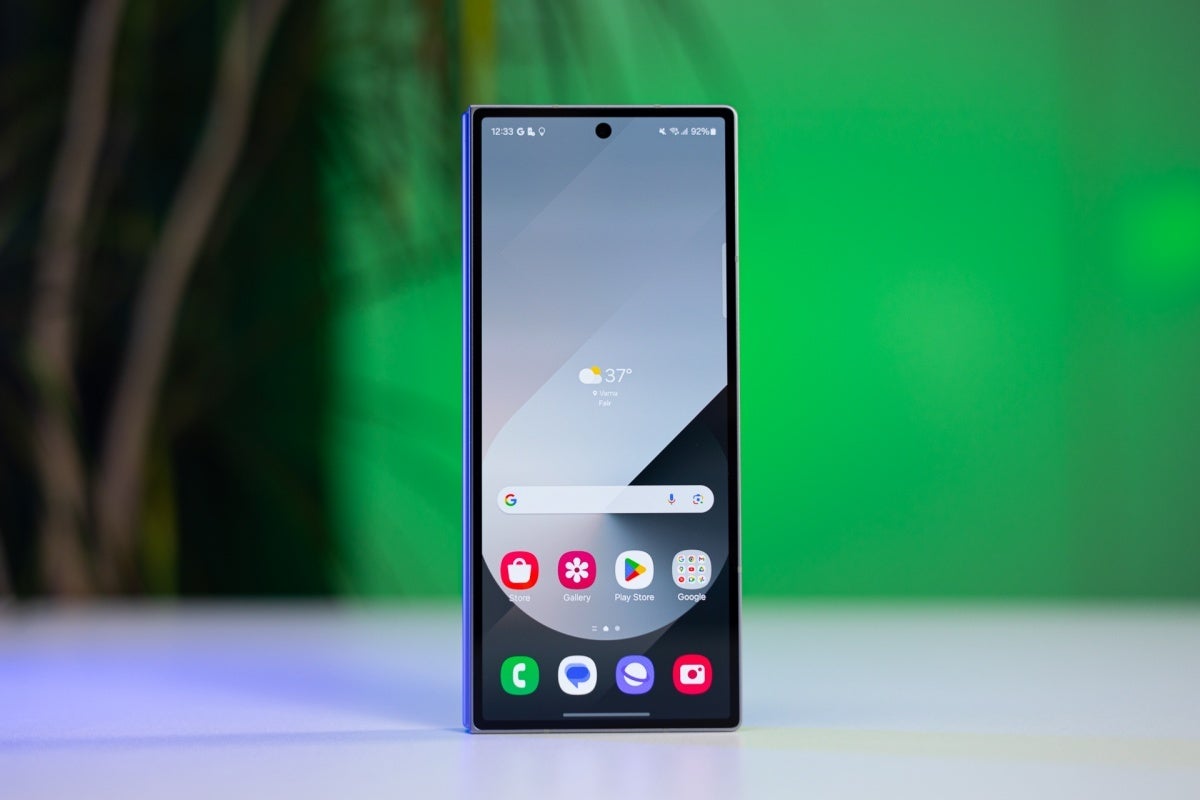 Samsung Galaxy Z Fold 6 kapak ekranı