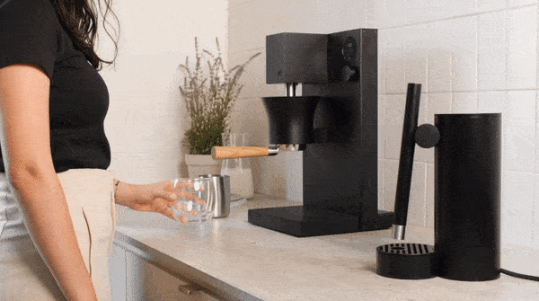 Titiz akıllı espresso makinesi