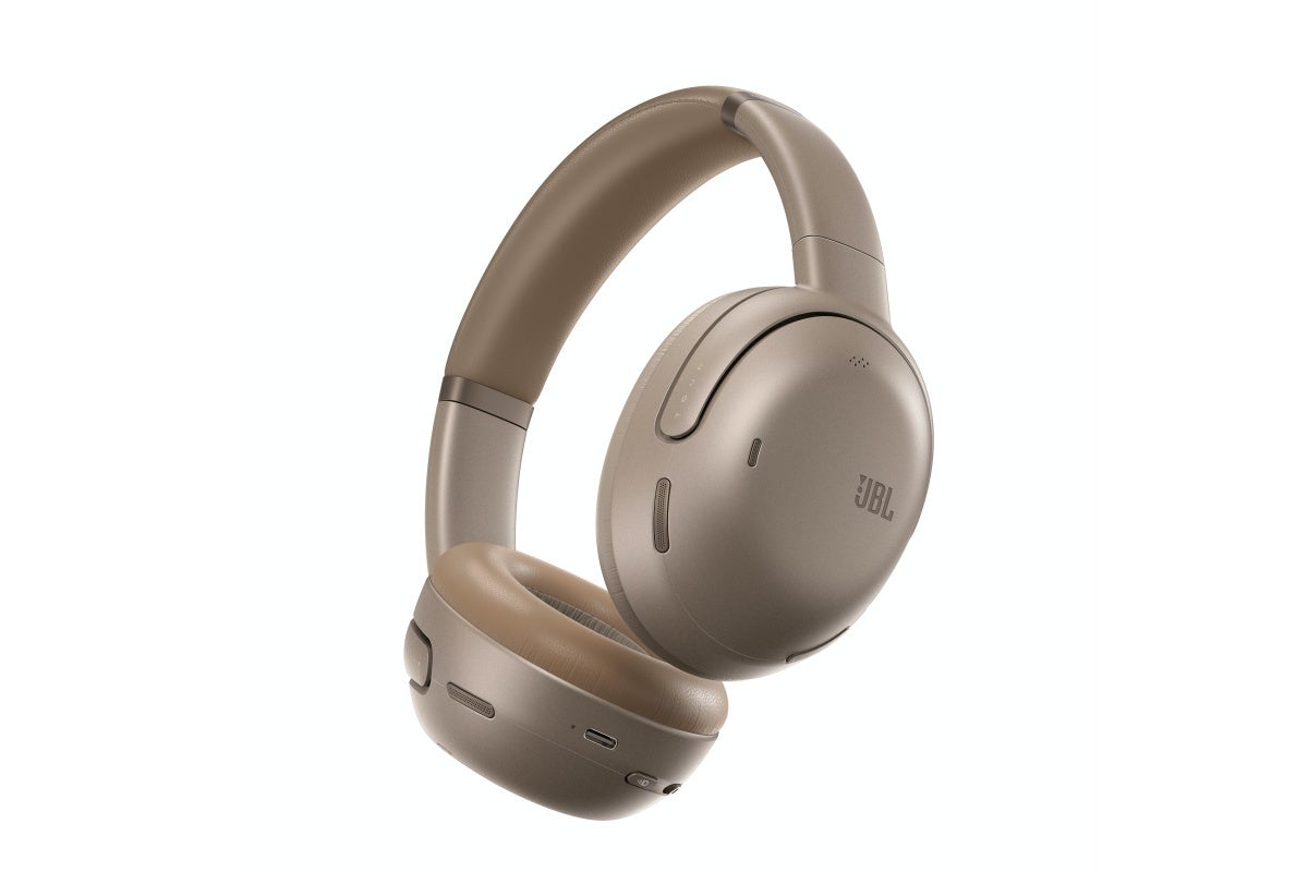 Mocha'da JBL Tour One M3 kulaklık