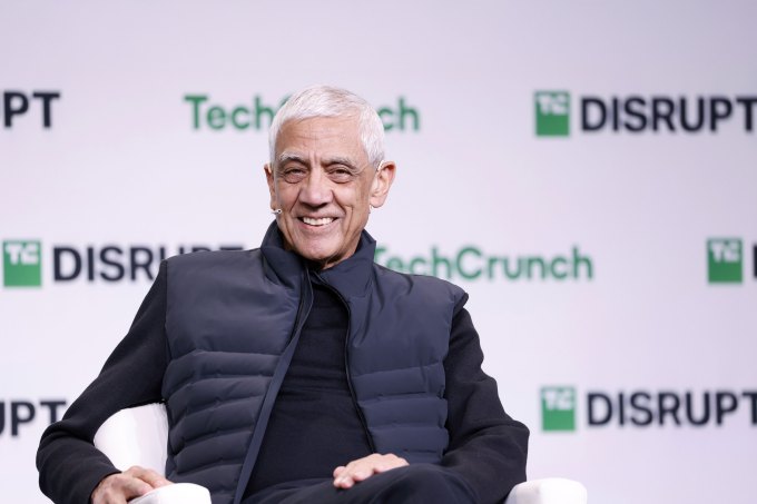 San Francisco, California - 28 Ekim: Khosla Ventures'ın kurucusu Vinod Khosla, 28 Ekim 2024'te San Francisco, California'da Moscone Center'da TechCrunch Disrupt 2024 Disrupt 2024 Disrupt 1. gün boyunca sahnede konuşuyor. (Fotoğraf: TechCrunch için Kimberly White/Getty Images)