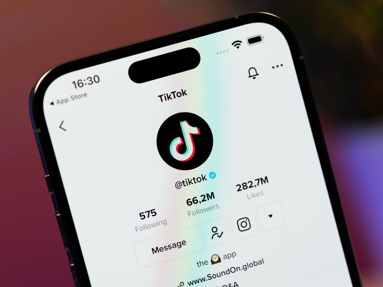 Resim kredisi - PhoneArena - TikTok'un RedNote'a geçişinin ortasında üçüncü bir uygulama parmağını bile kıpırdatmadan kâr ediyor