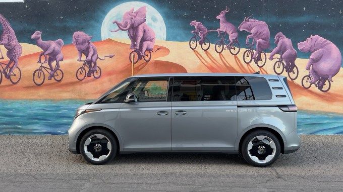 2025 Volkswagen Kimliği. Buzz Pro S Plus
