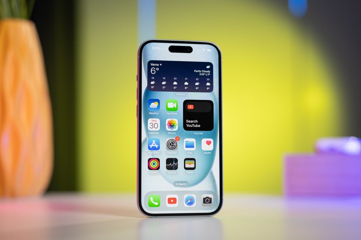 Dinamik Ada ile Apple iPhone 15