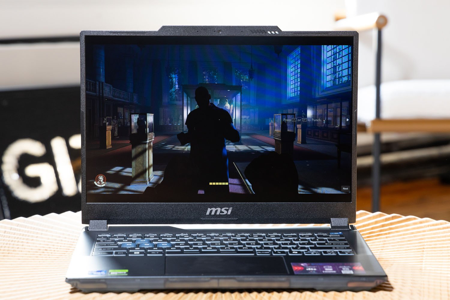 MSI Cyborg 14 Indiana Jones ve The Great Circle'dan oyun sahnesi