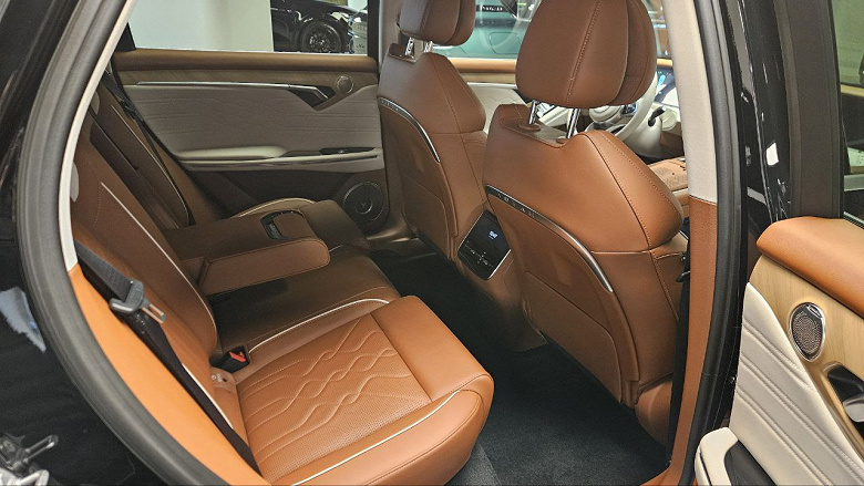 Voyah Free Crossovers zaten bayiler arasında, tasarruf 925 bin ruble ulaşıyor