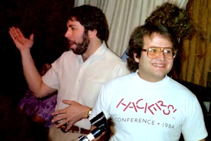 1985 yılında Steve Wozniak ve Andy Hertzfeld.
