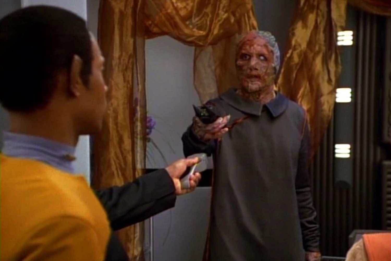 Star Trek Voyager Phage Tuvok Vidian