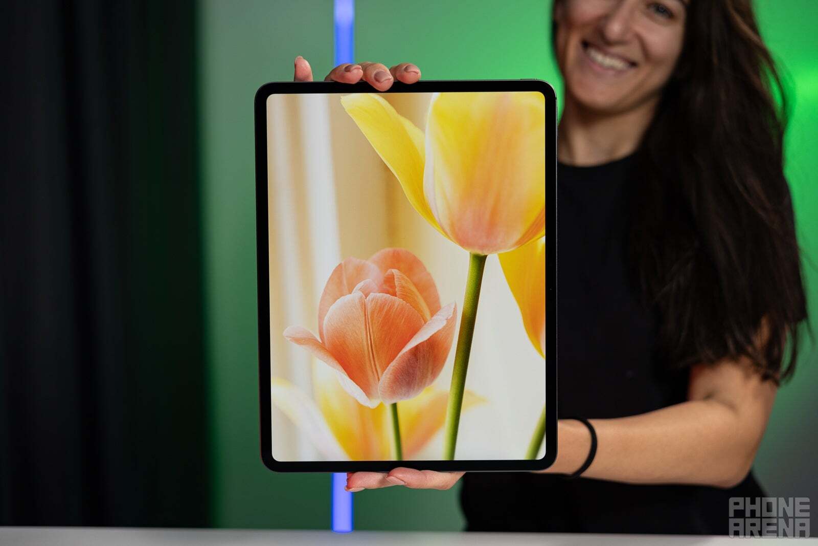 İPad Pro bir zorunluluktur, ancak sadece birkaçı için. Aralarında mısın? | Resim Kredisi - Phonearena - M5, Apple'ın bir sonraki süper giga mega iPad Pro için güçlü çipi: Aşırı değil, sadece alakasız