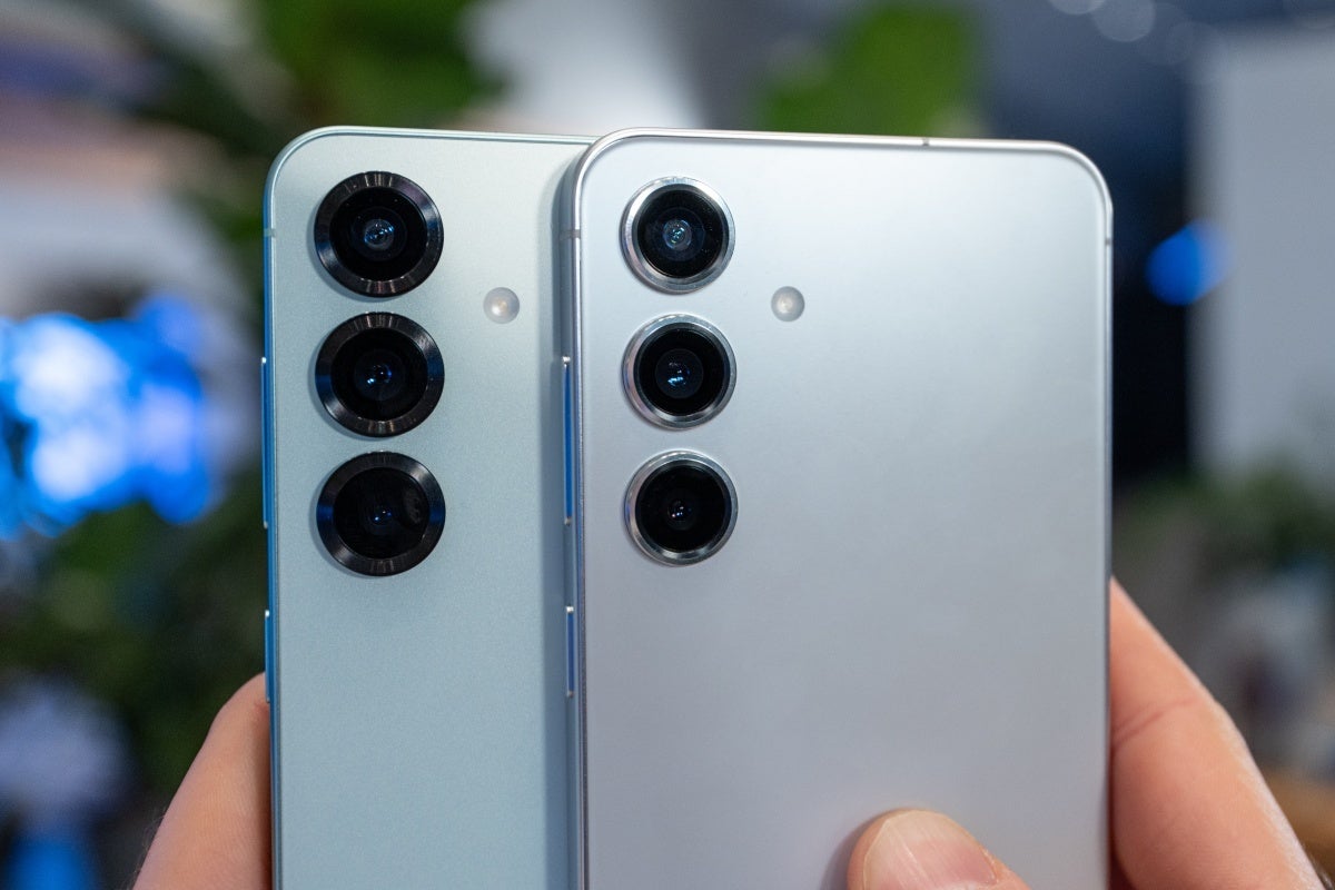 Samsung Galaxy S25 Galaxy S24'ün yanında