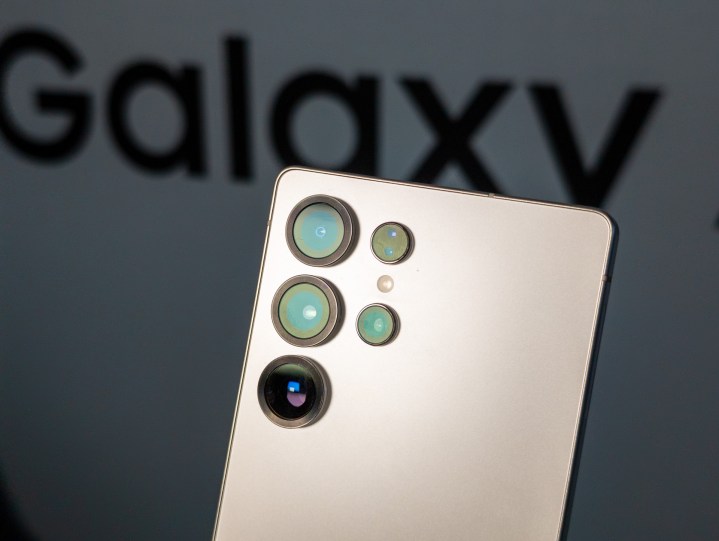 Samsung Galaxy S25 Ultra ..