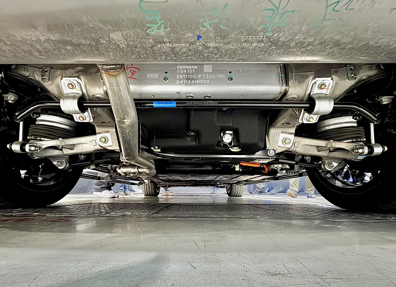 Bu Changan crossover Li Auto L9'u taşımaya hazır. Deepal S09-492 beygir gücü amiral gemisi dört tekerlekten çekişli SUV sundu