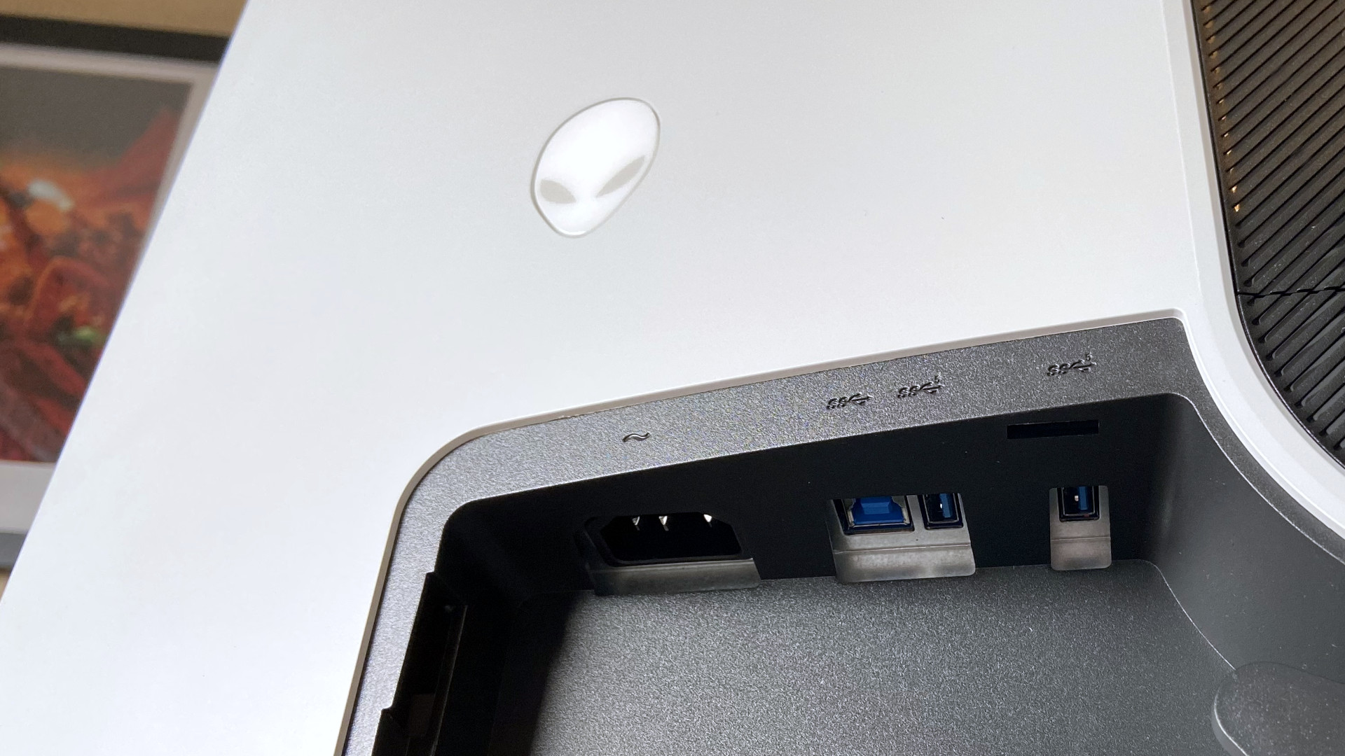 Alienware Aw2723df
