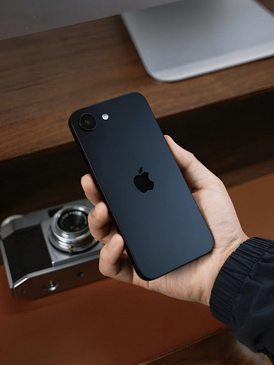 “İPhone SE 4'ün çıktısına hazır mısınız?”, - İçeriden akıllı telefonun ilk fotoğraflarını yayınladı