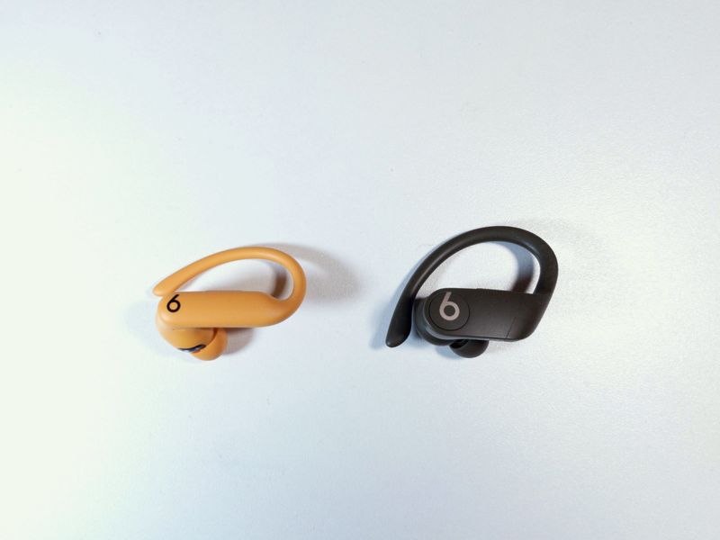 Dr. PowerBeats Pro 2 ve Powerbeats Pro, Ph. Moctar Kane.