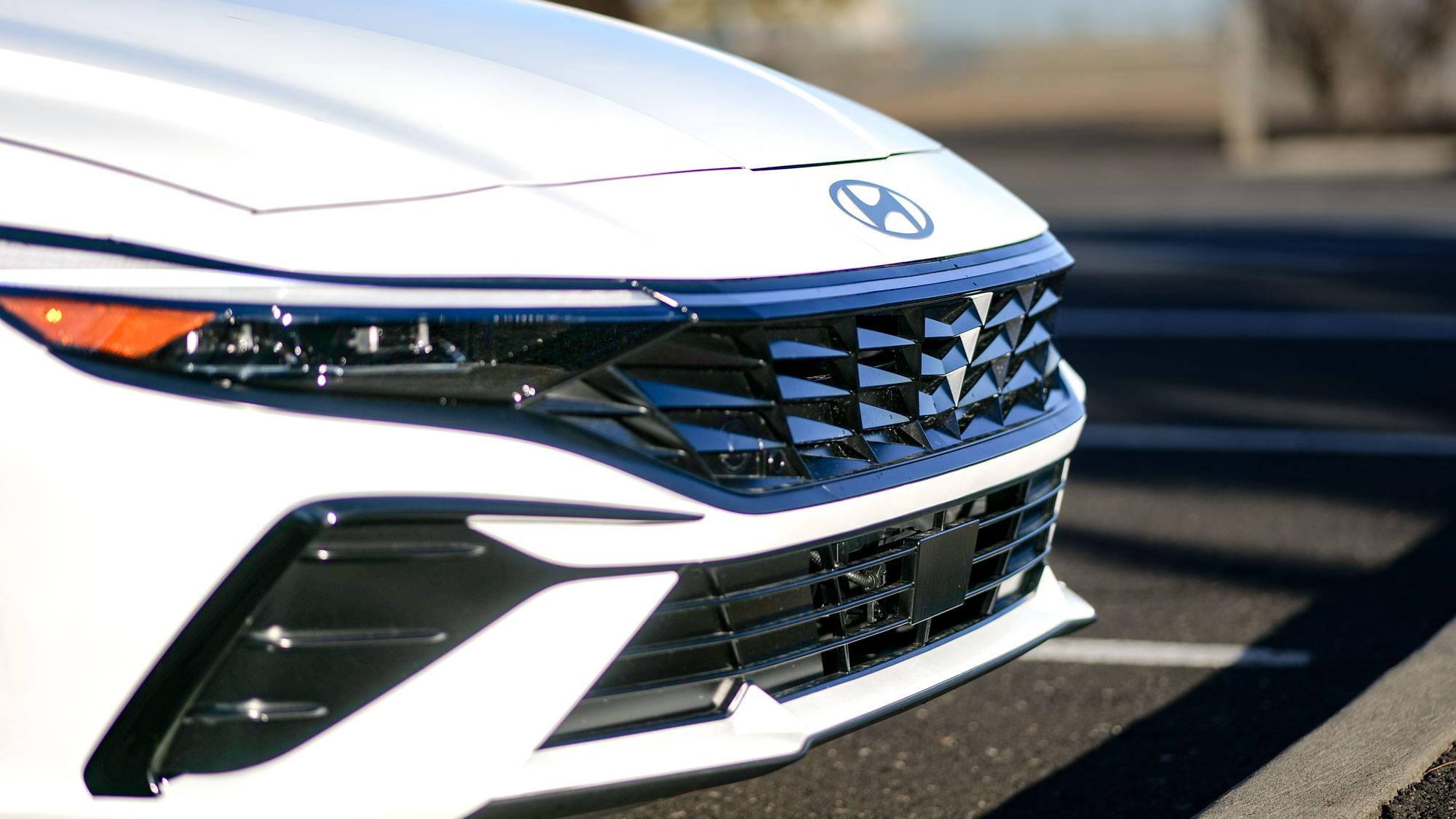 2025 Hyundai Elantra Hybrid Limited Test Sürüşü İncelemesi.