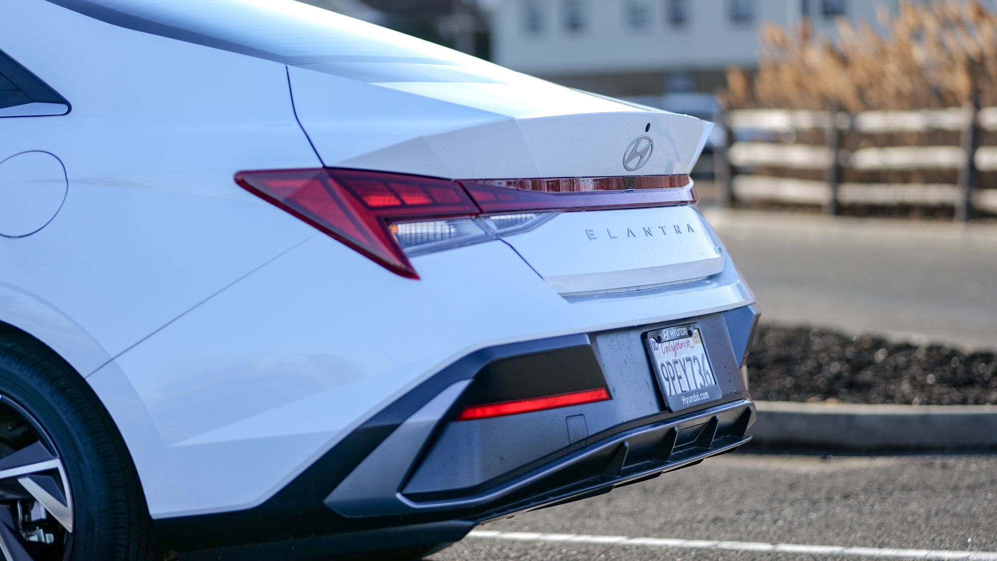 2025 Hyundai Elantra Hybrid Limited Test Sürüşü İncelemesi.