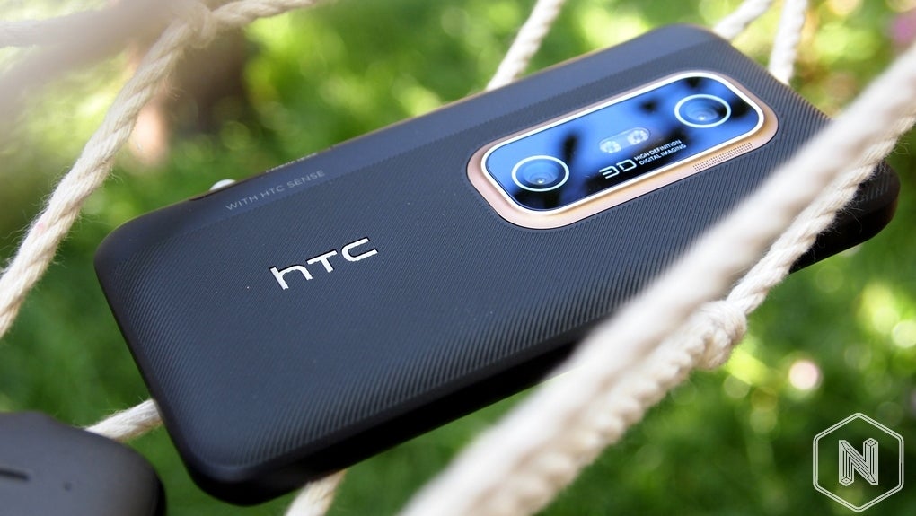 HTC EVO 3D, sırtında iki kamera bulunan ilk telefondu - bu tartışmalı iPhone SE 4 özelliği bir oyun değiştiriciye dönüşebilir
