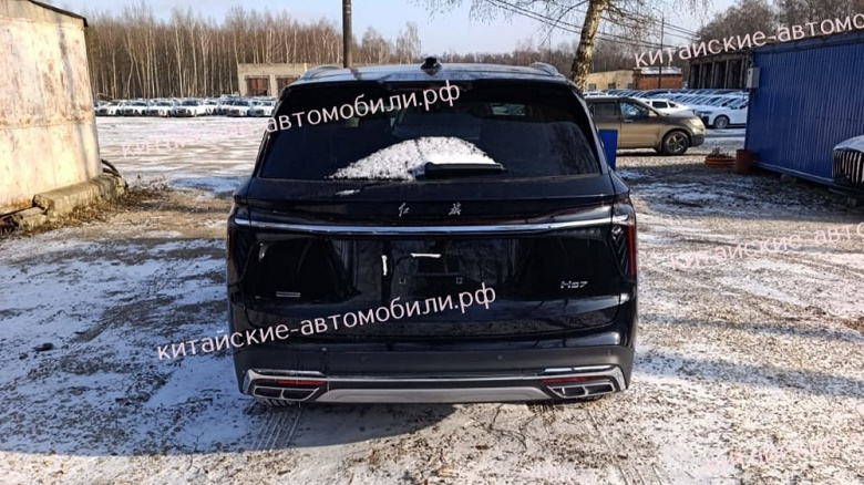 BMW X7 ve Audi Q7'yi değiştirmek için. 7 kişilik büyük bir crossover Hongqi HS7, galadan önce Rusya-Live fotoğraflarına geldi