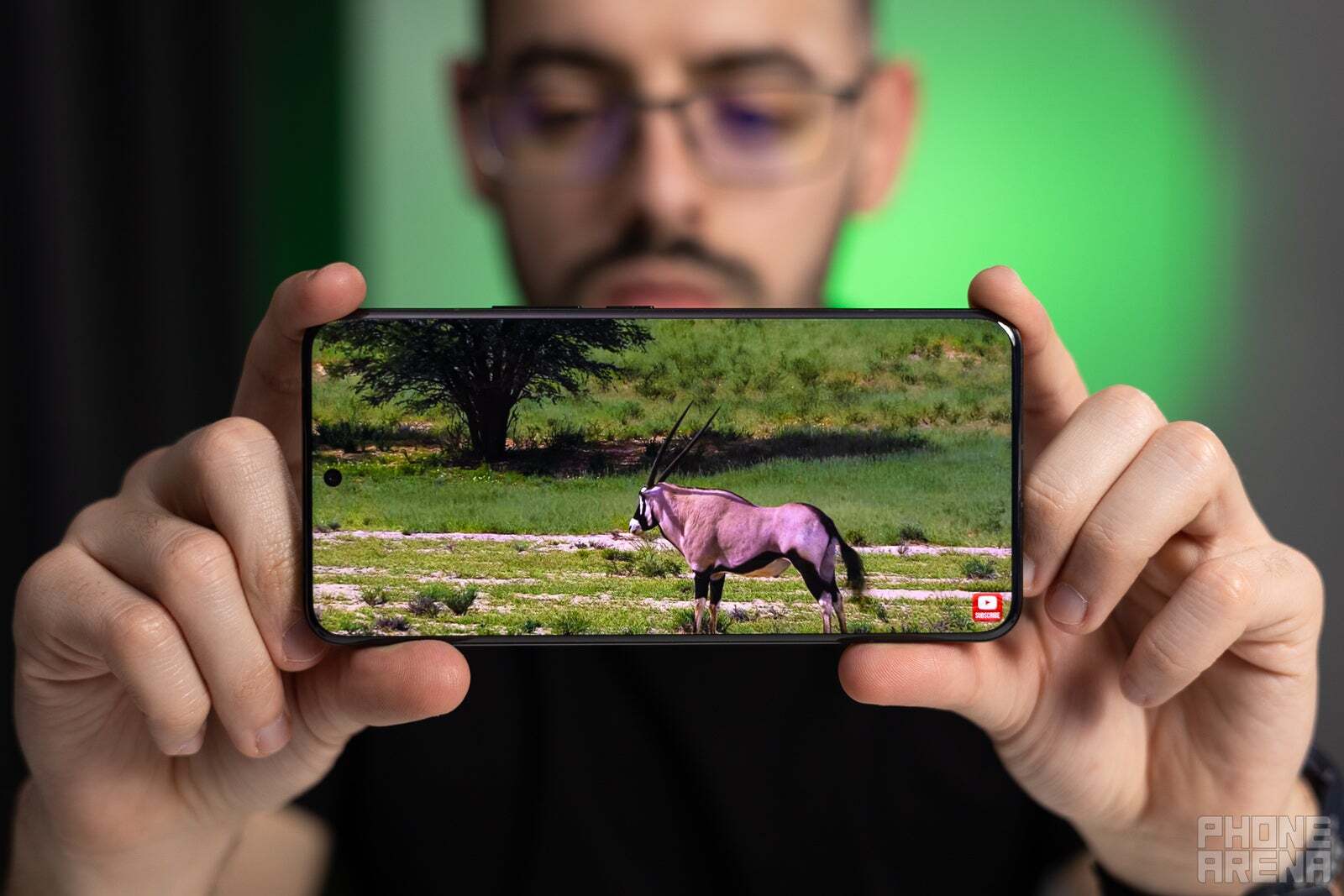 Resim Kredisi - Phonearena - İşte En Sıcak Android amiral gemilerinden birini yüzlerce dolar daha az alabilirsiniz - Riske Girmeye İsterseniz