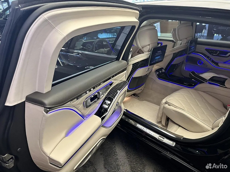 Rusya'daki En Pahalı Mercedes Zırhlı Araba: Mercedes-Maybach S 680 4Matic, kitte 225 milyon ruble özel sinyallerle karat düklatelet atölyesinden