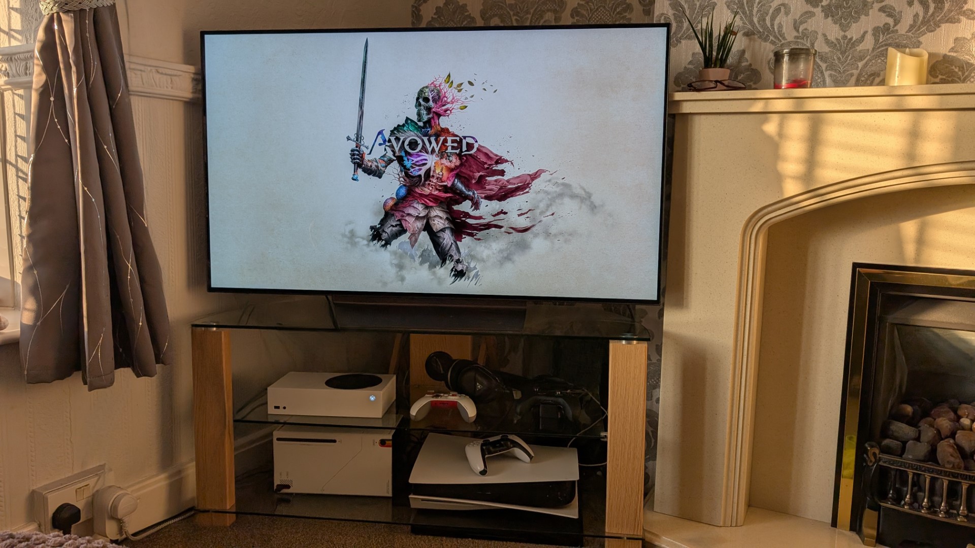 LG C4'te Avowed Yükleme Ekranı
